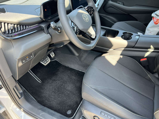 Deluxe Textile Floor Mats (Black) for Volkswagen ID. UNYX 2024- - image 1