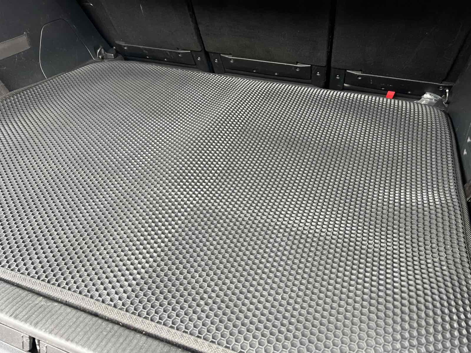 Trunk Rubber Mat Carsuit (2016-2020, Black) for Peugeot 5008 2016-2023 - image 2