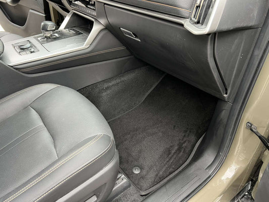 Deluxe Textile Floor Mats (Black) for Mazda CX-70 2024- yy - image 2
