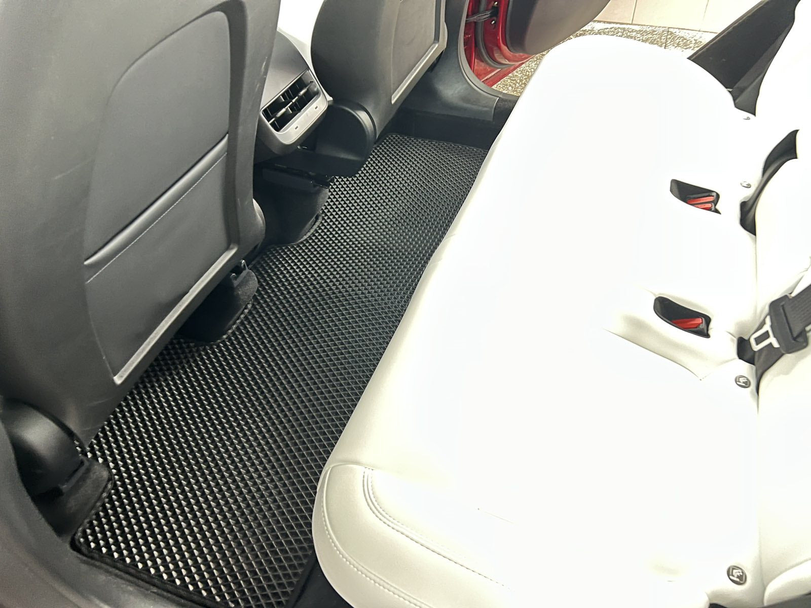 EVA Floor Mats (5-Seater, Black) for Tesla Model Y 2020- - image 4