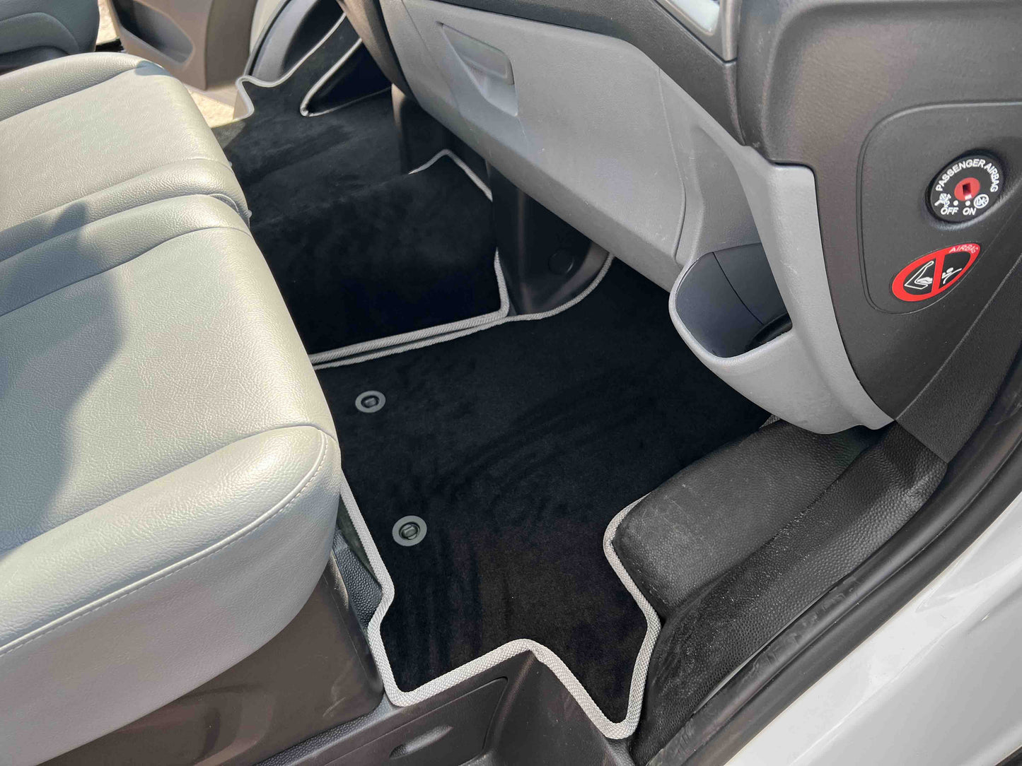 Textile Floor Mats Premium (Front, Black) for Ford Custom 2013-2022 - image 1