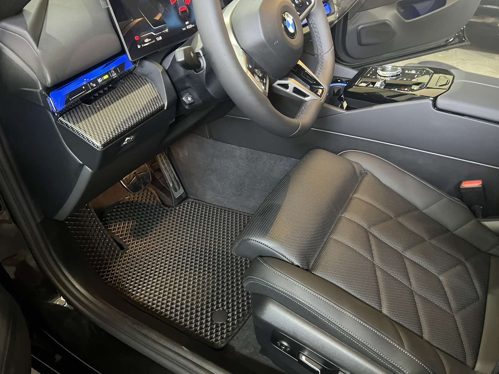 EVA Floor Mats (For G60/61, Black) for BMW 5/i5 Series G60/60E/61 2023- - image 1