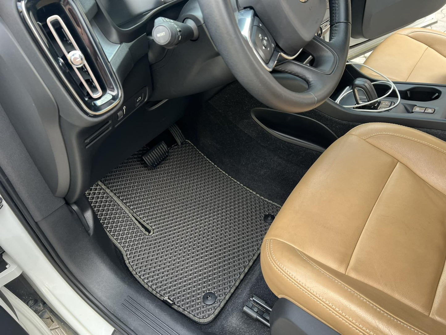 EVA Floor Mats (Gray) for Volvo XC40 2018- - image 1