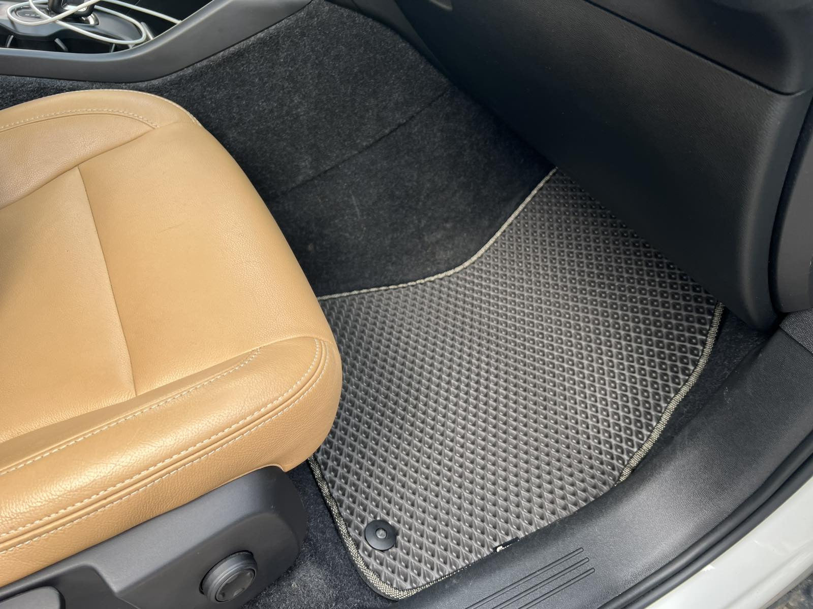 EVA Floor Mats (Gray) for Volvo XC40 2018- - image 3