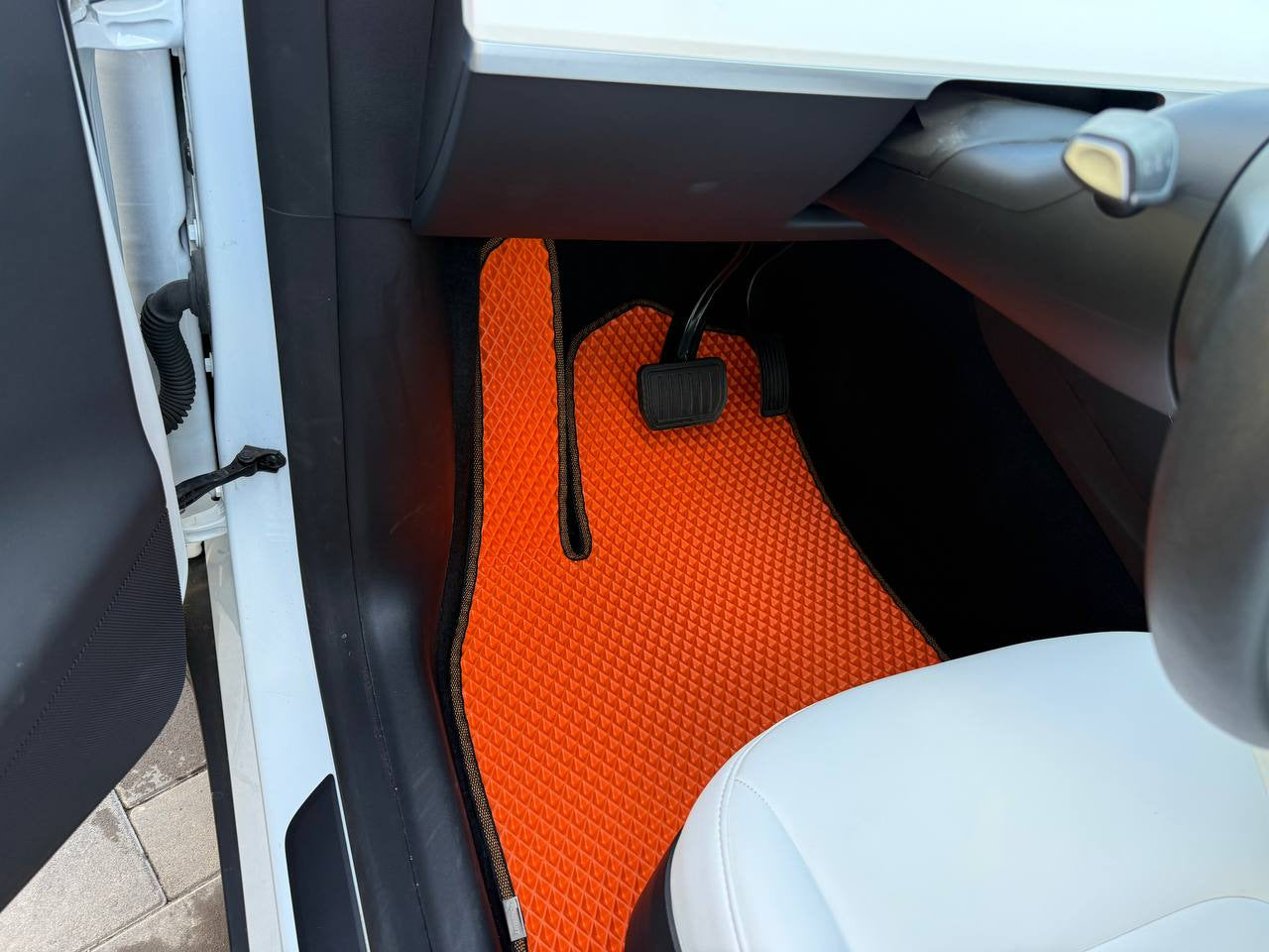 EVA Floor Mats (5-Seater, Orange) for Tesla Model Y 2020- - image 1